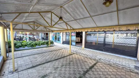 Local comercial en calle Carlos I