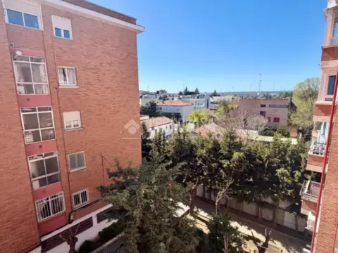 Piso en calle Gral. Prim