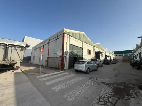 Nave industrial en calle 4(A) Pl:00 Pt:01