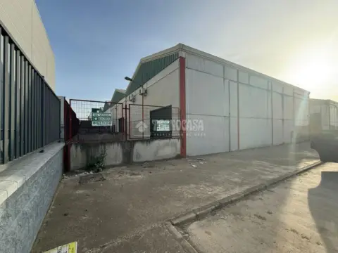 Nave industrial en calle 4(A) Pl:00 Pt:01