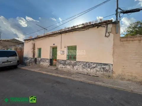 Casa pareada en Noez