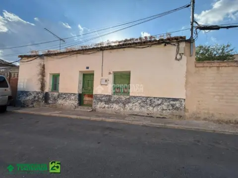 Casa pareada en Noez