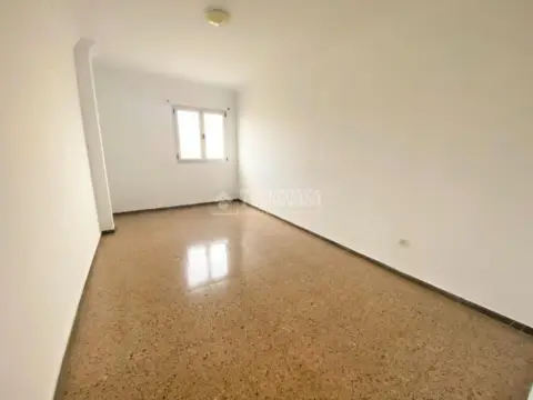 Piso en calle Magistral Alonso Vega