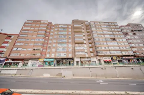 Piso en Circular-Vadillos