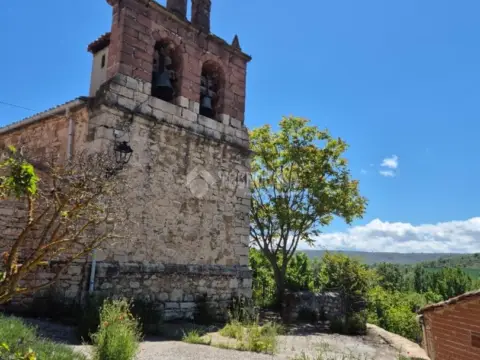 Terreno en calle Iglesia