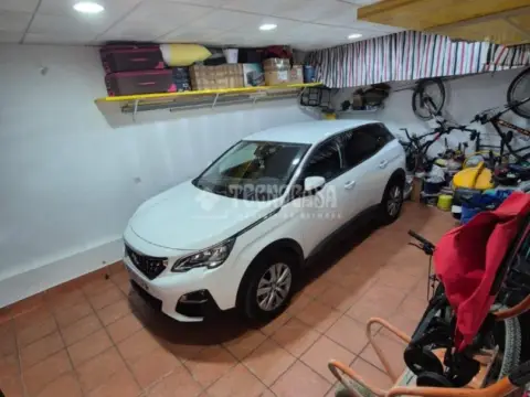 Casa adosada en Centro