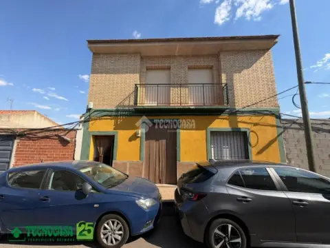 Casa pareada en Alcolea de Calatrava