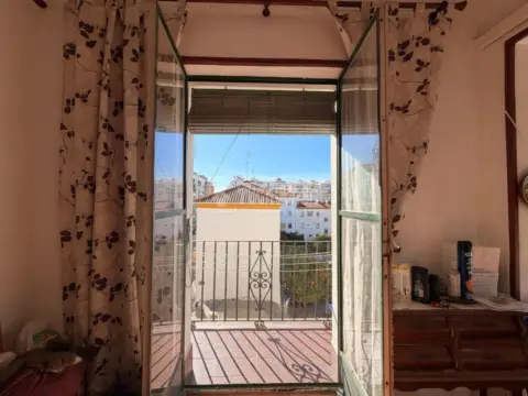 Piso en calle Carlos Falgueras