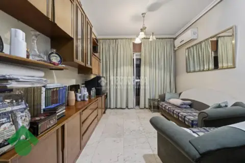 Piso en Santa Rosa-Valdeolleros