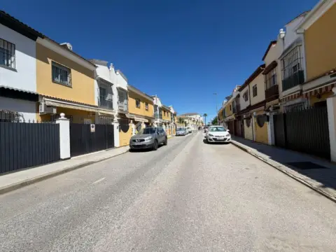 Casa adosada en La Rinconada