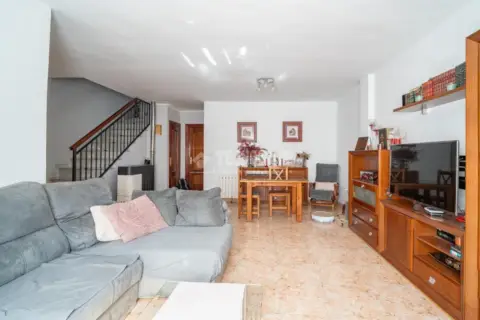 Casa adosada en Belicena