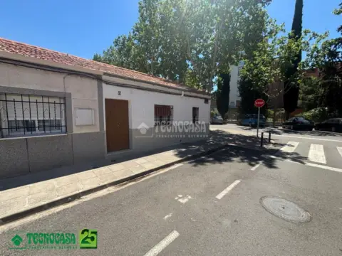 Casa adosada en calle de San Urbano