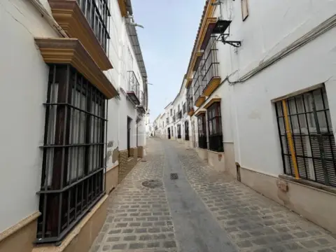 Casa pareada en calle de Cueto