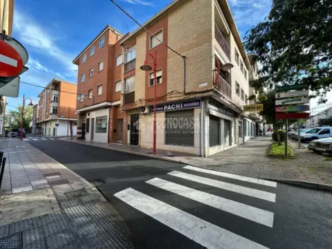 Local comercial en calle de Gabriel y Galán