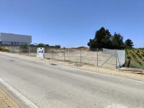Terreno en calle Martín de Yudicibus