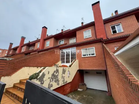 Casa adosada en Constitución-Balconcillo