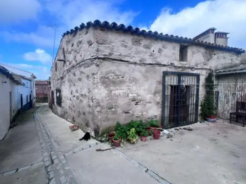 Casa adosada en Zorita