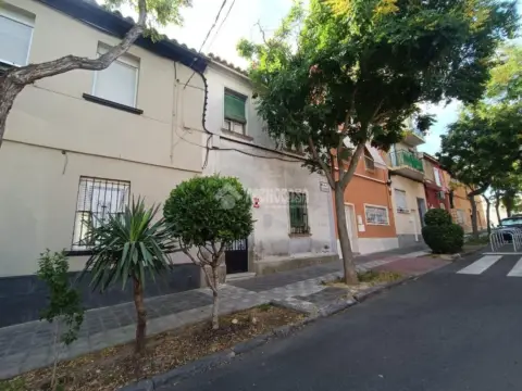 Casa pareada en Torrero-La Paz-Parque Venecia