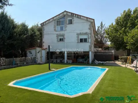 Casa unifamiliar en Arenas de San Pedro