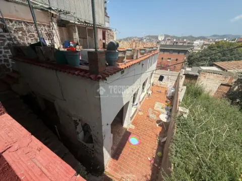 Casa adosada en Raval-Santa Rosa-Safaretjos