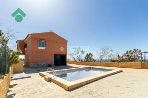 Casa rústica en Vélez-Málaga