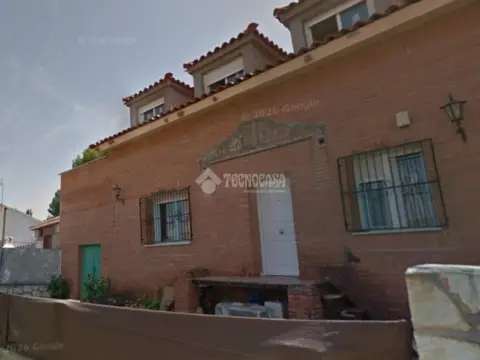 Casa adosada en Villalbilla