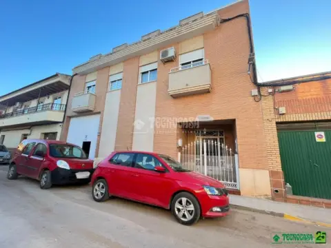 Casa adosada en calle de Vicente Aleixandre