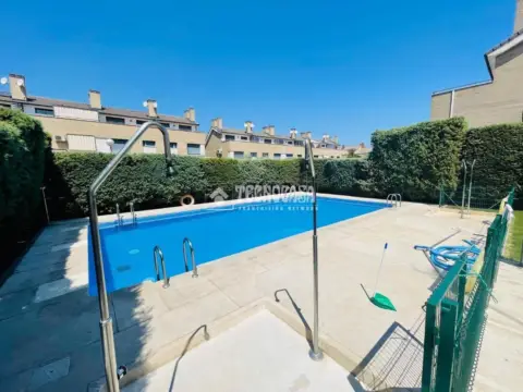 Casa pareada en El Restón
