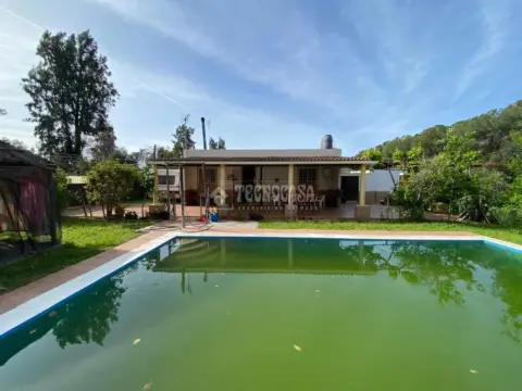 Casa rústica en Los Palacios y Villafranca