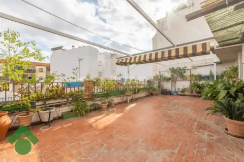 Casa adosada en Santa Rosa-Valdeolleros