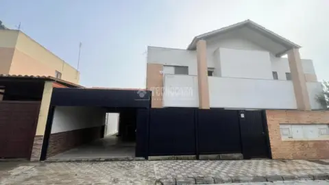 Casa unifamiliar en calle Verdejo