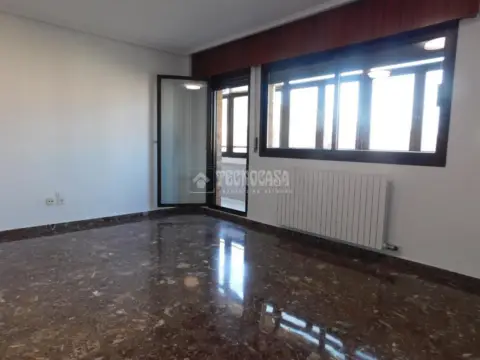 Piso en Actur-Rey Fernando
