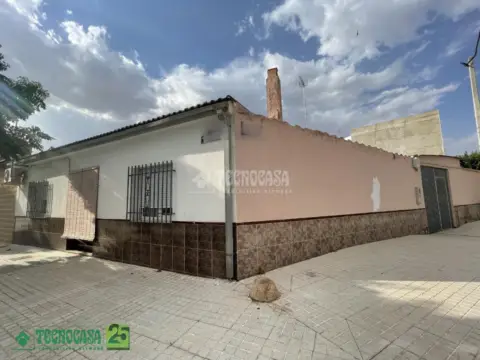 Casa pareada en calle Ancha