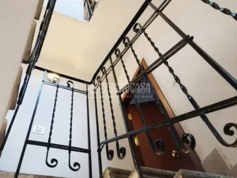 Edificio en Almendrales