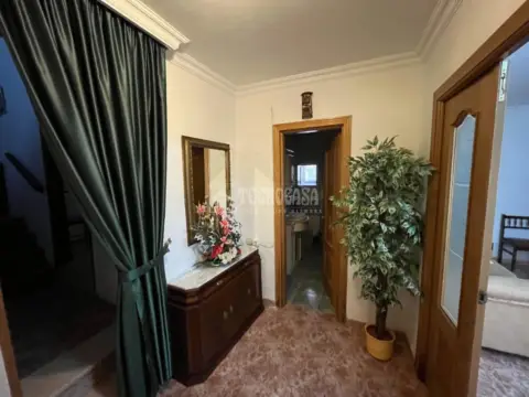 Casa adosada en calle Querencia