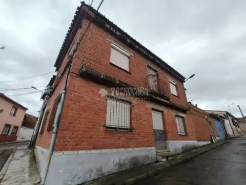 Casa unifamiliar en Siete Iglesias de Trabancos