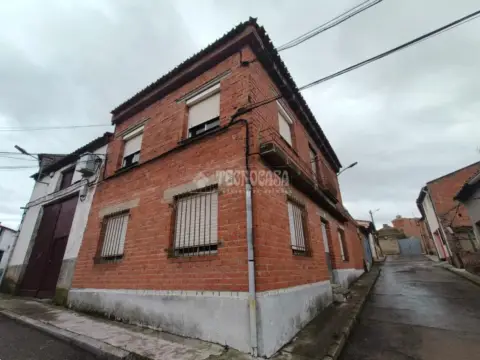 Casa unifamiliar en Siete Iglesias de Trabancos