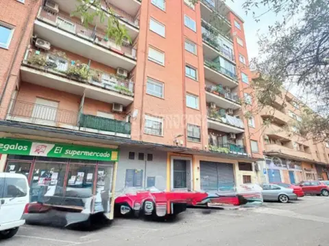 Piso en Tres Olivos-La Piedad