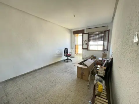 Piso en La Trinidad-Mármoles-Perchel Norte