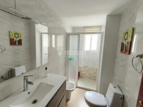 Piso en Las Fuentes Cartuja Baja