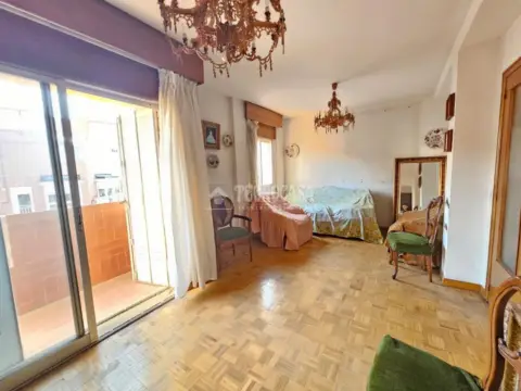 Piso en Opañel