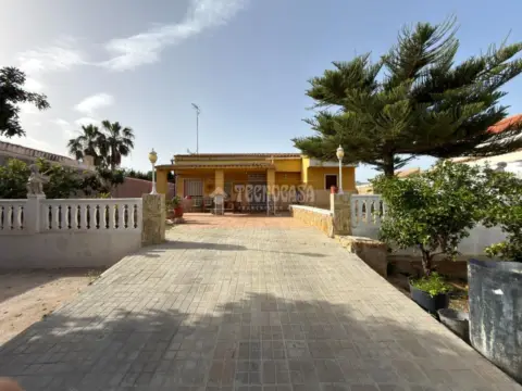 Casa rústica en Urbanitzacions-La Concòrdia