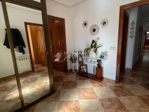 Casa adosada en La Paz-Las Américas-Estación Linares-Baeza