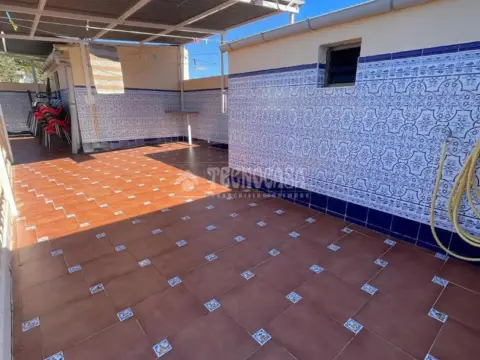 Casa adosada en La Paz-Las Américas-Estación Linares-Baeza