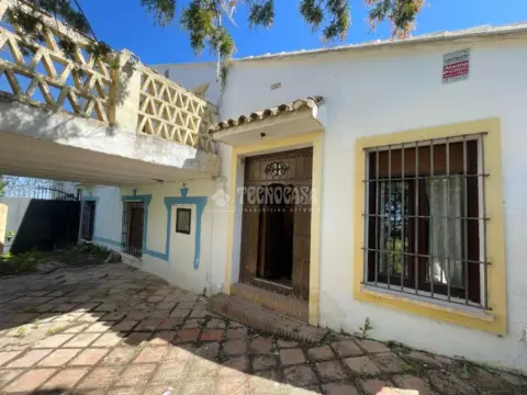 Casa rústica en Recinto Ferial-Circunvalación-La Vega