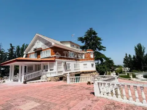Casa unifamiliar en Casarrubios del Monte