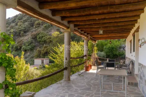 Casa rústica en calle Freguenite