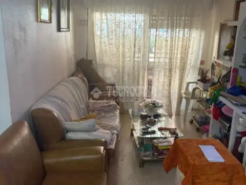 Piso en Nuevo Parque-Los Rosales-Tráfico Pesado