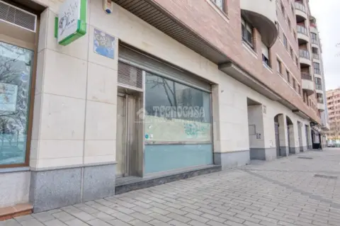 Local comercial en calle de Juan García Hortelano