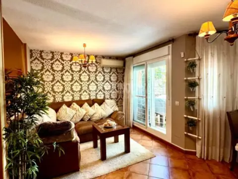 Casa adosada en Ensanche